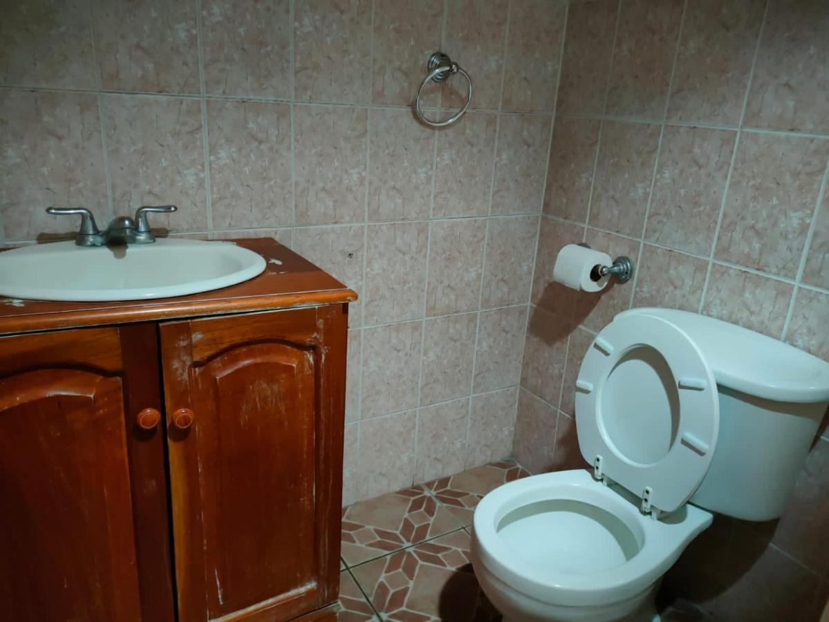 Casa Robles - Room Close To Airport #2 Managua Extérieur photo
